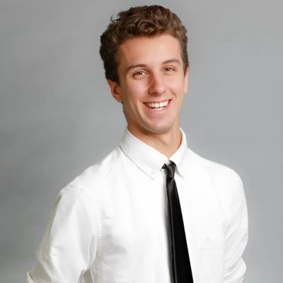 Headshot New Website (7)